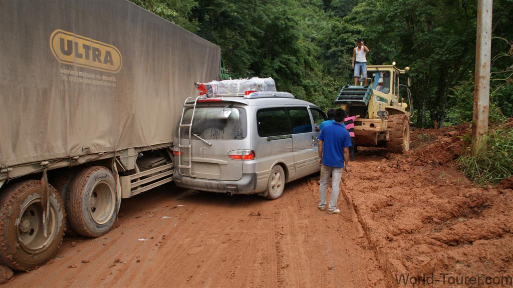 Mudslide, Laos