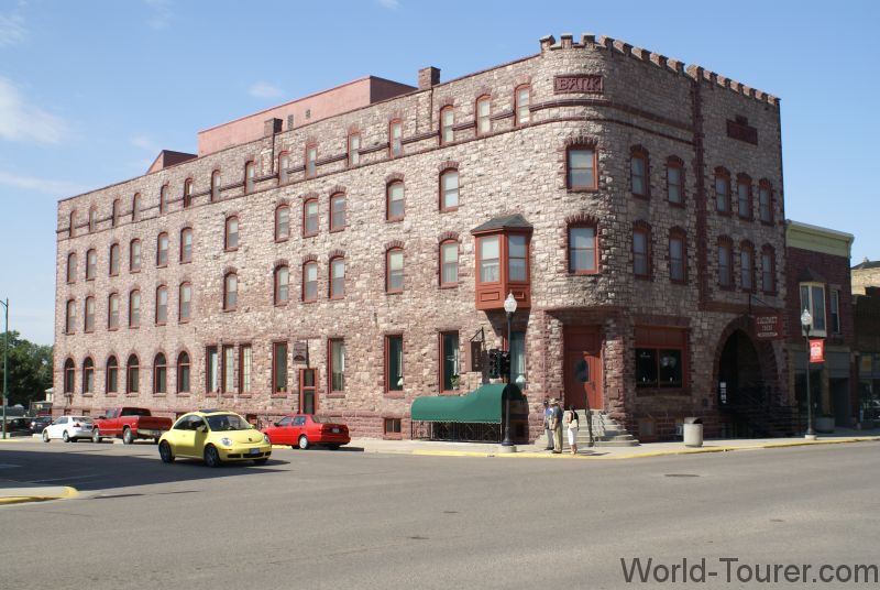 Pipestone Building