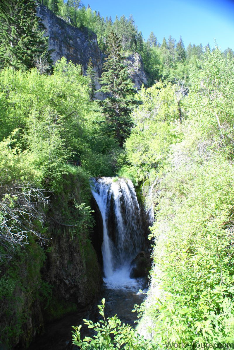 Roughlock Falls