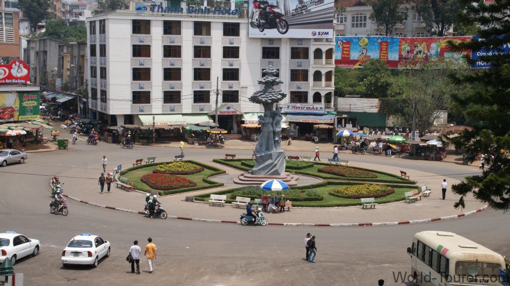 Dalat Roundabout